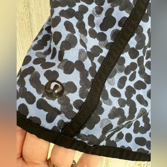 Lululemon Tracker Short Ace Spot Lullaby Womens 8 - Picture 3 of 10